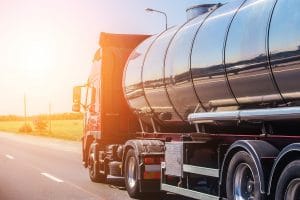 Experienced Truck Drivers May Be Eligible for a $14,000 Per Week Salary